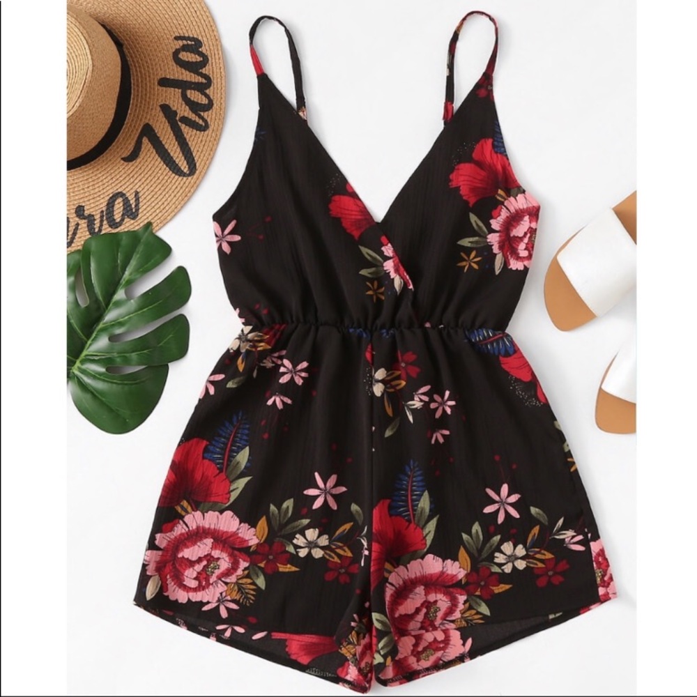 🌸HOST PICK!!🌸 Black Floral Romper